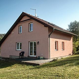 Pronájem rodinného domu 153 m&sup2; Chrást