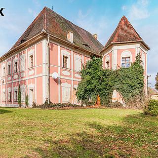 Prodej historického objektu 700 m² Ježovy