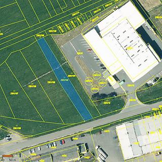Prodej komerčního pozemku 883 m&sup2; Třemošná