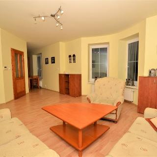 Pronájem bytu 2+1 60 m² Plzeň