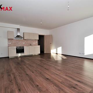 Pronájem bytu 1+kk a garsoniéry 42 m² Plzeň Lobzy, Koterovská