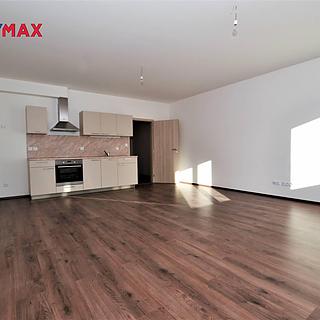 Pronájem bytu 1+kk a garsoniéry 42 m² Plzeň Lobzy, Koterovská