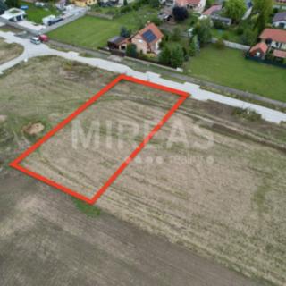 Prodej stavební parcely 909 m² Hořátev