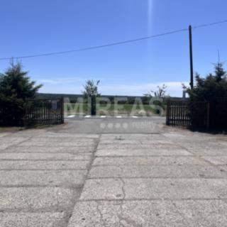Pronájem komerčního pozemku 3 325 m²