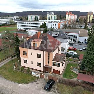 Prodej bytu 4+1 88 m² Mladá Boleslav III, Sychrova