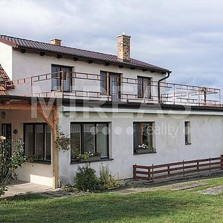 Pronájem rodinného domu 120 m² Jiřice