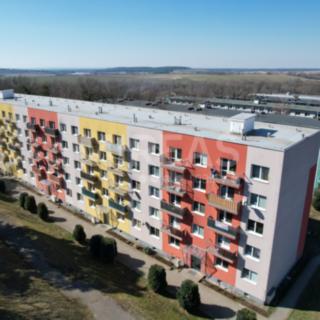 Prodej bytu 2+1 56 m² Milovice Mladá, Komenského