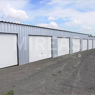 Pronájem garáže 24 m² Milovice