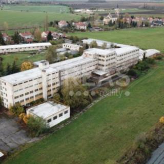 Pronájem kanceláře 150 m² Dvory Veleliby