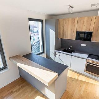 Pronájem bytu 3+kk 70 m² Praha