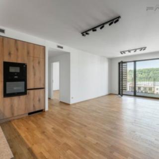 Pronájem bytu 2+kk 72 m² Praha