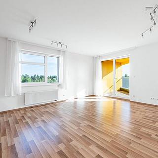 Pronájem bytu 3+kk 76 m&sup2; Praha