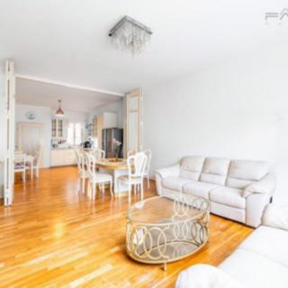 Pronájem bytu 4+1 101 m² Praha, Stroupežnického