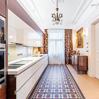 Pronájem bytu 4+1 184 m² Praha Josefov, Pařížská