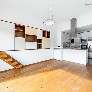 Prodej bytu 4+1 150 m² Praha