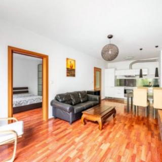 Pronájem bytu 2+kk 55 m² Praha Holešovice, Na Maninách