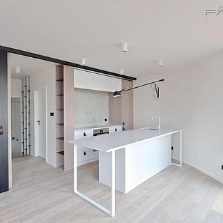 Pronájem bytu 2+kk 60 m² Praha Vinohrady, náměstí Jiřího z Poděbrad