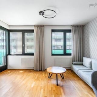 Pronájem bytu 3+kk 75 m² Praha