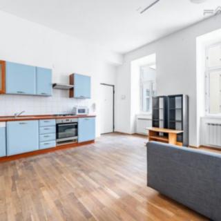 Pronájem bytu 2+kk 43 m² Praha