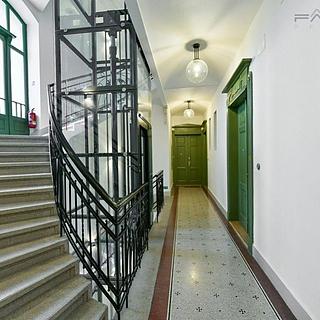 Pronájem bytu 3+kk 93 m² Praha Vinohrady, náměstí Jiřího z Poděbrad
