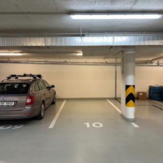 Pronájem garáže 30 m² Praha