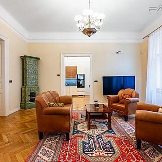 Pronájem bytu 4+1 135 m² Praha
