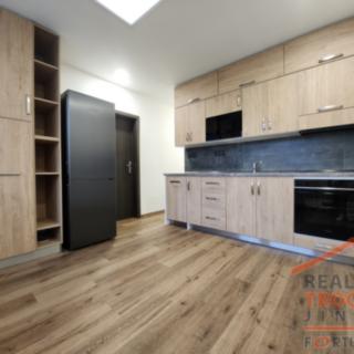 Prodej bytu 3+1 98 m² Hradec Králové Nový, třída Edvarda Beneše