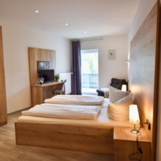 Prodej bytu 1+kk a garsoniéry 28 m² Železná Ruda, Klostermannovo náměstí