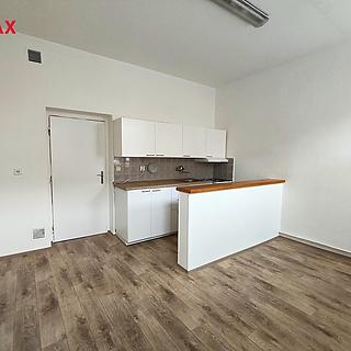 Pronájem bytu 3+kk 62 m² České Budějovice