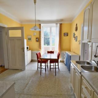Prodej bytu 2+1 84 m² Plzeň Doubravka, Habrmannovo náměstí