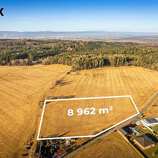 Prodej stavební parcely 8 962 m² Lišov