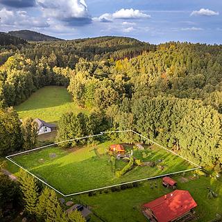 Prodej stavební parcely 4 505 m² Omlenice Výnězda