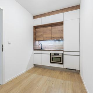 Pronájem bytu 2+1 61 m² České Budějovice 2, Husova tř.