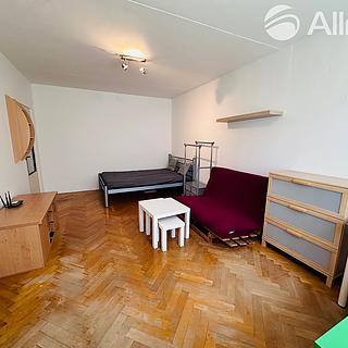 Pronájem bytu 1+kk a garsoniéry 42 m² Brno Řečkovice, Letovická