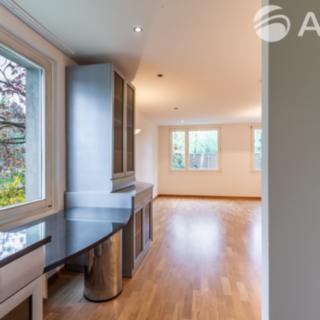 Prodej bytu 3+kk 87 m² Praha Prosek, Zárybská