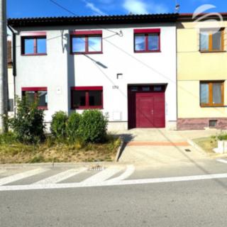 Prodej bytu 3+kk 119 m² Čebín