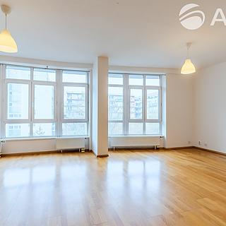 Prodej bytu 3+kk 75 m&sup2; Praha