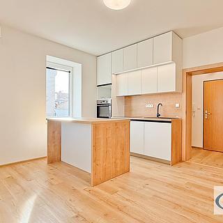 Pronájem bytu 2+kk 52 m² Holice