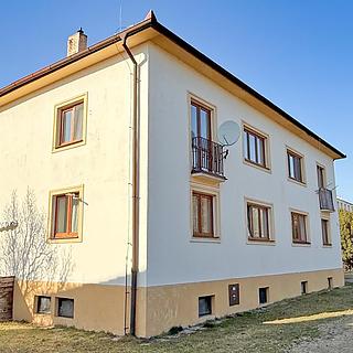 Pronájem bytu 2+1 64 m² Holice, Holubova