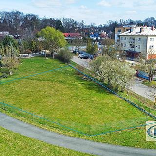 Prodej stavební parcely 976 m&sup2; Holice