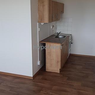Pronájem bytu 1+kk a garsoniéry 31 m² Chlumec, Podzimní