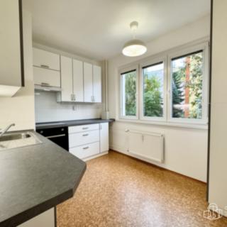 Pronájem bytu 1+1 37 m² Karlovy Vary, Krymská