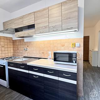 Pronájem bytu 2+1 54 m² Sokolov, Jelínkova