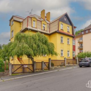Prodej bytu 5+1 a více 128 m² Karlovy Vary, Brožíkova