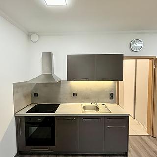 Pronájem bytu 1+kk, garsoniery 34 m² Karlovy Vary
