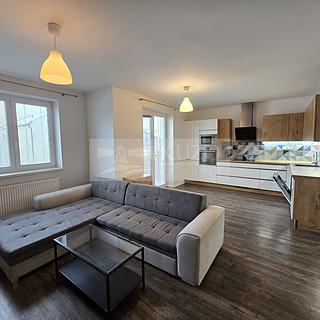 Pronájem bytu 4+kk 90 m² Český Brod, Na Blatech