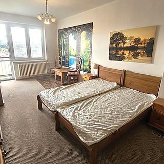 Pronájem bytu 2+1 55 m² Praha