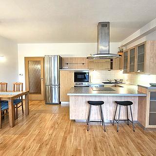 Pronájem bytu 2+kk, 64m²