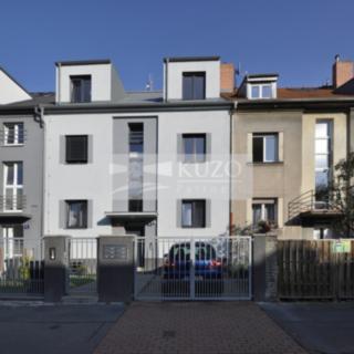 Pronájem bytu 2+kk 42 m² Praha