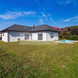 Prodej rodinného domu 255 m² Všeň